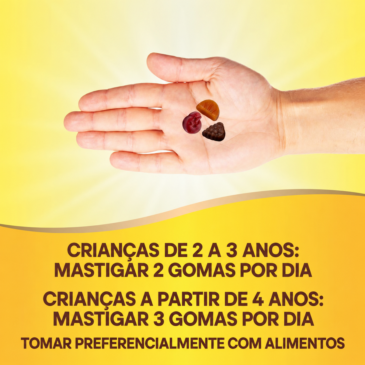 Mão com três gomas Alive! Kids e orientação de uso: 2 gomas por dia para crianças de 2 a 3 anos e 3 gomas a partir de 4 anos, preferencialmente com alimentos.