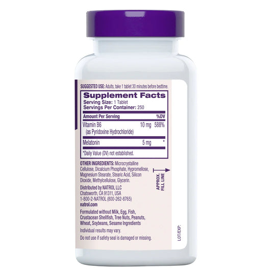 Rótulo com informações nutricionais e de uso da Natrol Melatonina 5mg, destacando a fórmula 100% vegetariana e a dose de 5mg por comprimido.
